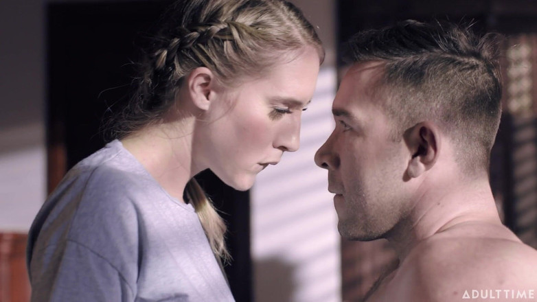 Adult Time: Khusus orang dewasa - cadence lux ngentot sama pacarnya di kabin...