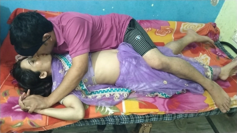 Indian Muslim Couple: Indian Couple Sex Goes Completely Romantic Bedroom Secrets Revealed