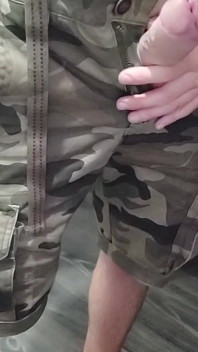 577277962