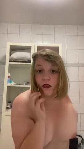 Deutsche Anna: Langsam strippend, amputiertes mädchen