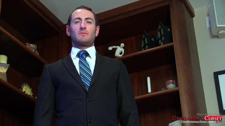 Gentlemen's Closet: Brad Rose 01