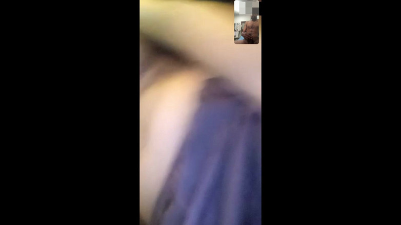 J kodi: Fată virgină asiatică se masturbează cu iubitul