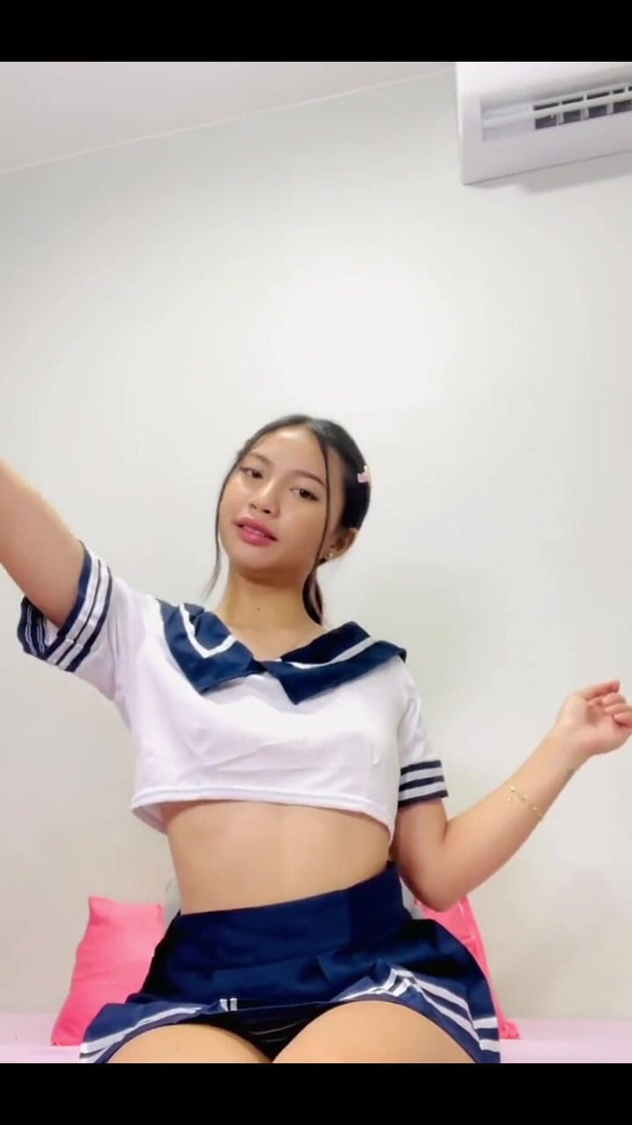 Cherrryblisss: Torção de Brat Girl