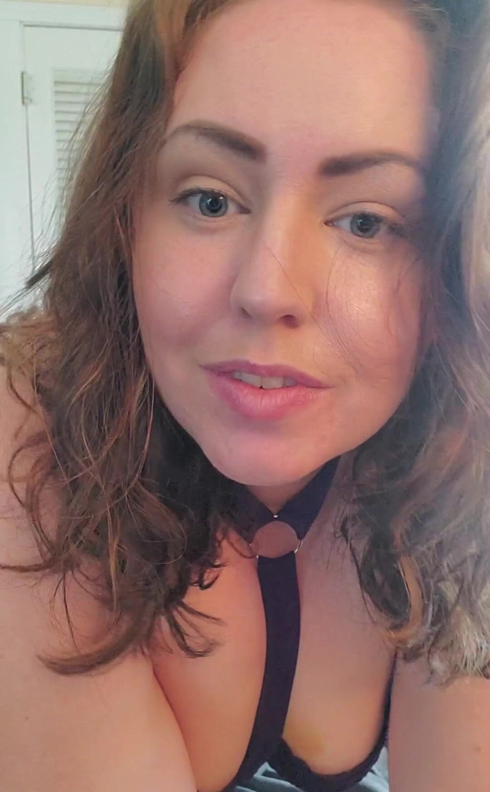 KinkyKatie: Тобі подобається, як я рухаю своїм тілом?