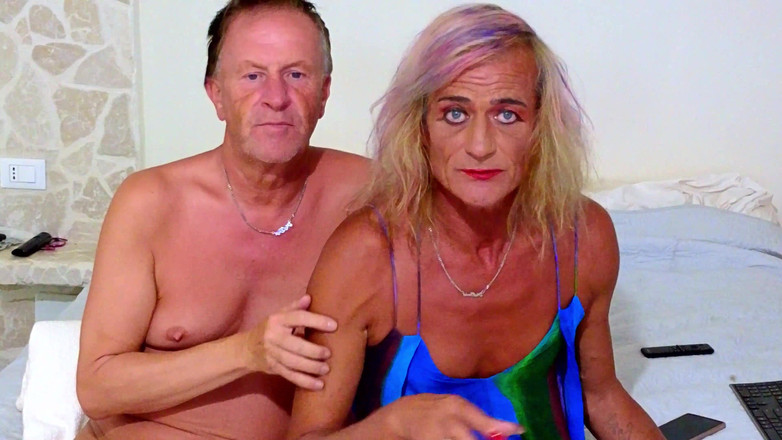 Gigi and David: Останнє секс-шоу в прямому ефірі на stripchat, gigi і dave, транссексуал і чоловік пара, відео від першої особи, за сценою, секс через веб-камеру, 10.05.2025 ep4