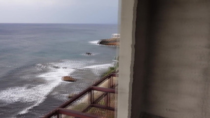 Ghomestory: Bitch sucked me in an abandoned building by the sea!