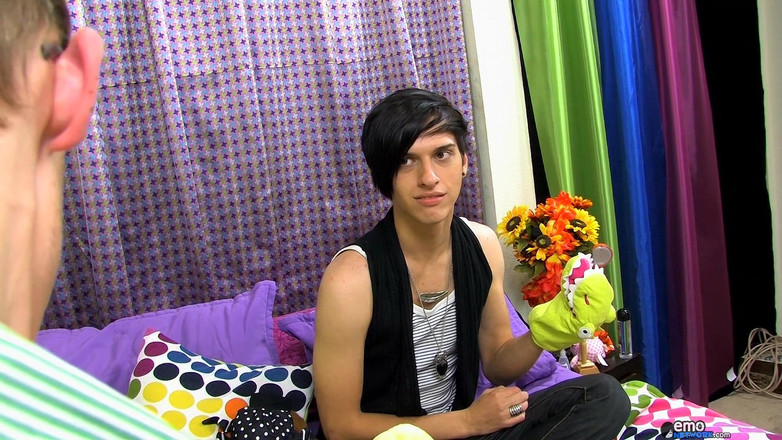 Homo Emo: Sexy Games for Horny Twinks