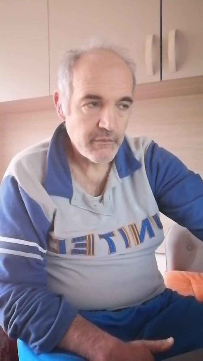 Setesesso7: Tripla piscio con una buona sega per il mio amico...