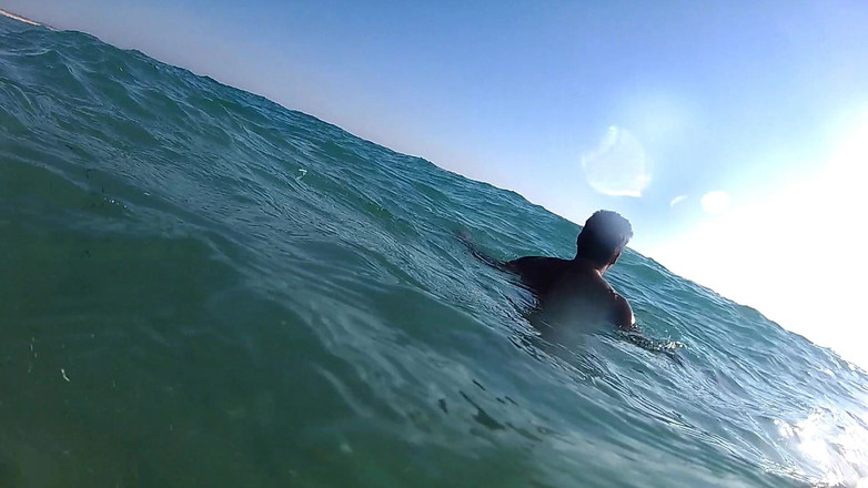 DreamStudioCouple: Nahá na pláži