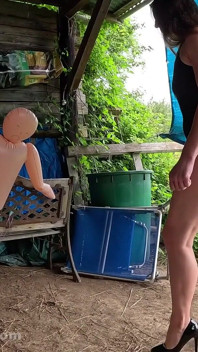 Pelatihan ballbusting oleh wanita berotot - gerakan lambat