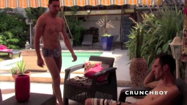 FRENCH AMATORS SEXTAPES: French twink used outdoor by Arab with xxl cock