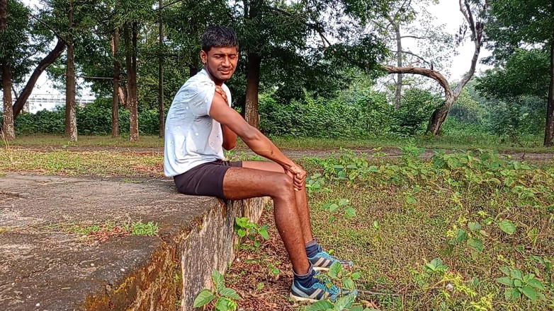 LinearOrnament35: 여친을 무릎 꿇고 따먹는 운동