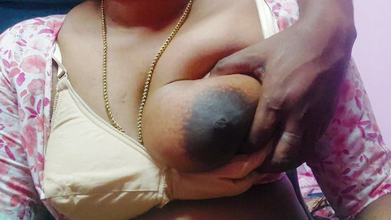 Desi Mohini: Wanita Desi India panas dan seksi berkongkek