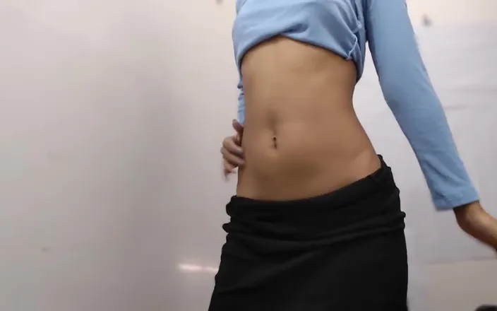 desigirl93: Indian Hot Girls Boobs Showing Video