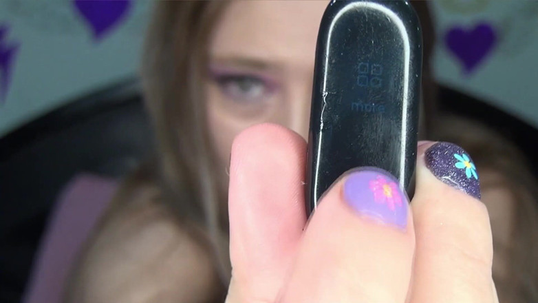 Angel eyes studio: Hraní s chytrými hodinkami v kundičce a pak to spolknout