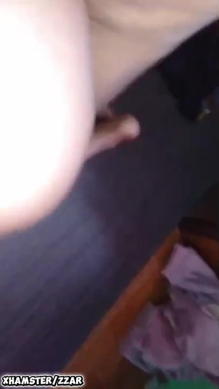 Zzar: In duidelijke Nepalese audio non-stop op zijn hondjes plezier met...