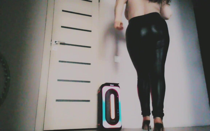 VikkiGeorgia: Tanzfähigkeiten