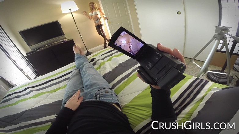 Crush Girls: Crush Girls - ブロンド爆弾ブリアナバンクスには新しいクライアントがいます
