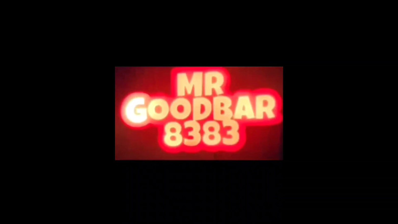 MrGoodBar LongJohnson: Rabuda molhada fodendo e babando na buceta
