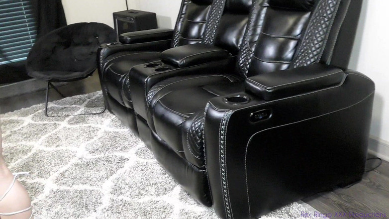 Rex Ringo XXX Productions: Sesja zdjęciowa z legendarną gwiazdą Violet Monroe