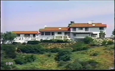 No depth limit for her pussy and ass: DVD Sem buracos barrados
