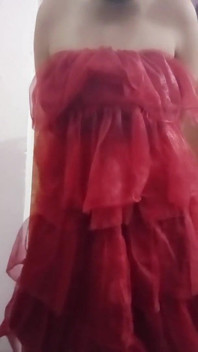 Travestito gay indiano gaurisissy vero XXX sesso fatto in casa in Lehenga rossa