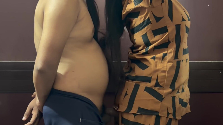 Siyanshi: 자지를 빨아주는 인도 형수