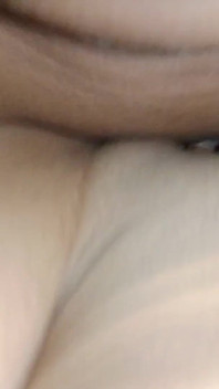 그녀의 첫 쓰리섬을 시도하는 음란한 여대녀18+