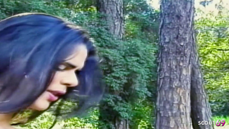 Shemale TS Collection: Tranny pieprzy nowego chłopaka po raz pierwszy na zewnątrz anal