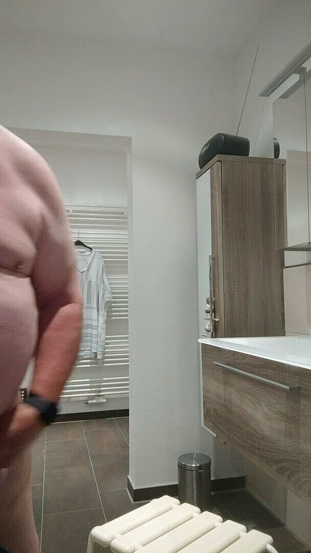 Karlchengeil: Обнаженная играет перед сном