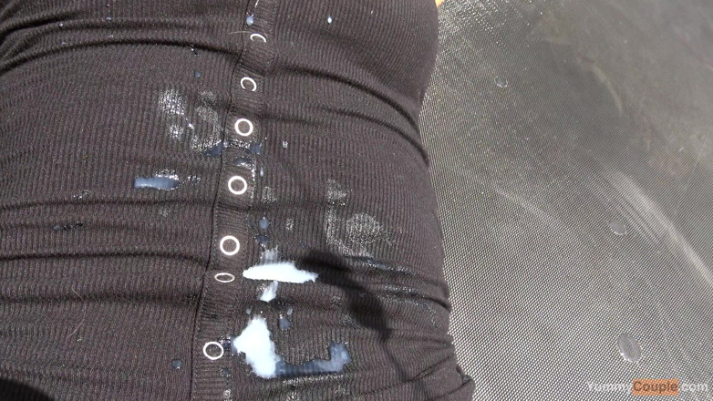 Yummy Couple: Spontaneously fucked on the neighbors' trampoline. Huge Cum Shower!