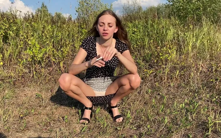 AnnetMoroz: Smoking and Spitting Fetish