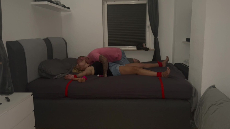 Bonieclydeerotik: Diikat tanpa kemauan, sepenuhnya di bawah belas kasihan wanita setengah...