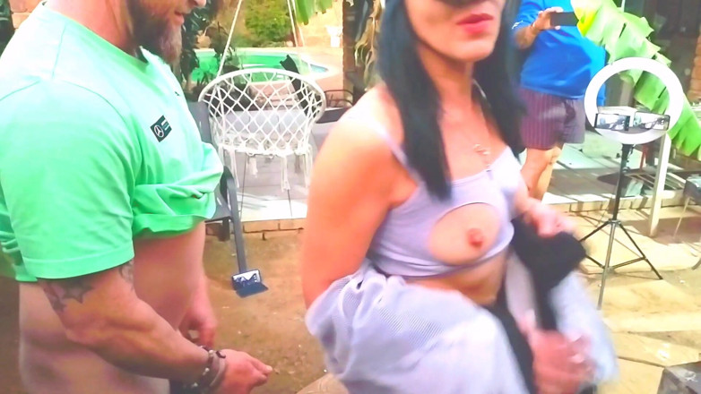 Bigjoefuckalott: Ters giden bir özgürlük.