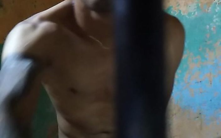 Edgar Lara: Vortäuschen, eine MILF zu sein