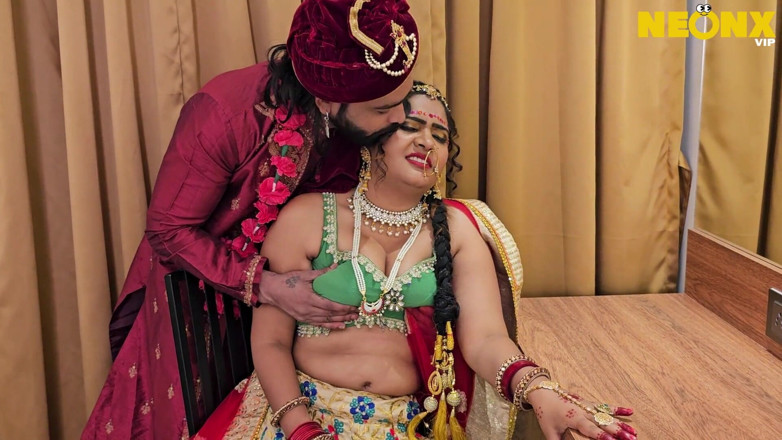Indian Savita Bhabhi: Dulha Dulhan Honeymoon Desi Couple