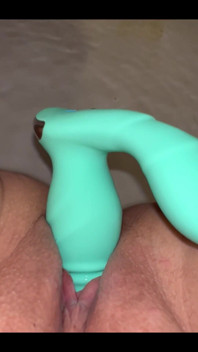 Self Thrusting Dildo in my Pussy 