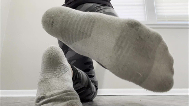 footivities: Kaus kaki kotor di wajahmu - fetish kaus kaki pov