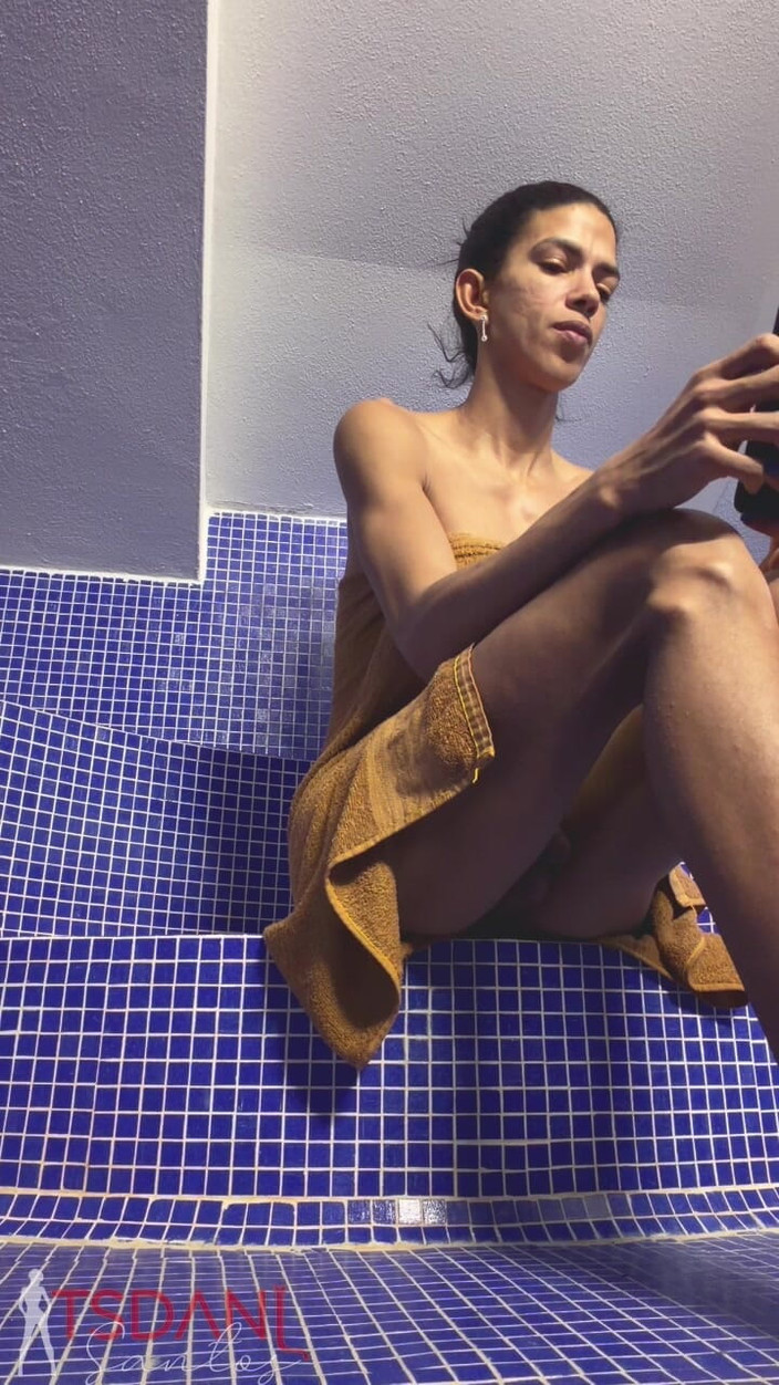 Tsdanisantos1: Follow Me