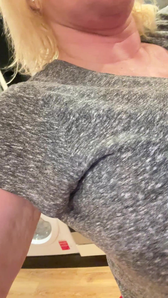 Sophie James: Hairy, Pink or Shaved? - You Decide My Look