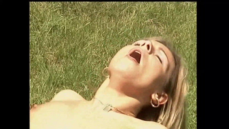 Muschi movie official: 终于有个没人看到的性爱