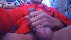 KingSpade: Jovem fica com tesão e ordenha seu pau duro