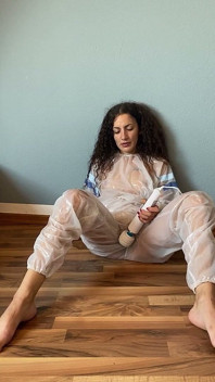 Zwevende Plas in De Pvc-broek, Fuck De Plas Loopt Omhoog