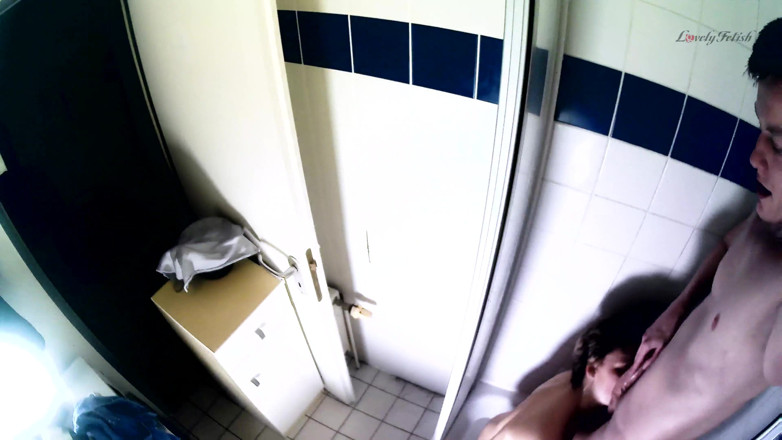 Fuck n Fetish: Wejdź pod prysznic