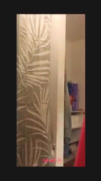 Ccmichelle ubrana w różową bieliznę Wile ssie na Dildo