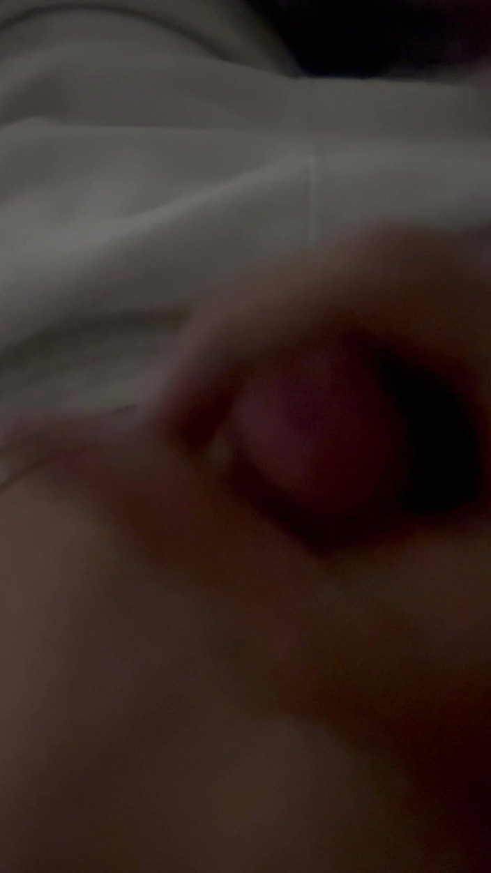 Quan Vietnam 18: Genç adam ve sperm dolu kuşu