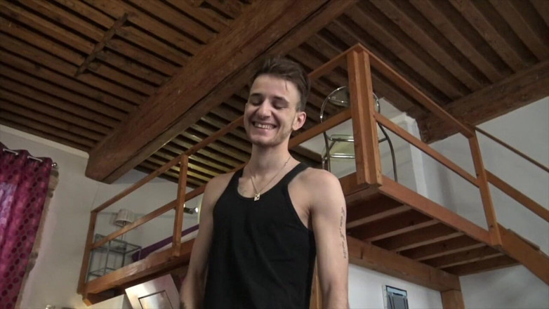YOUNG FUCKED BY OLDER: Jess fucked by twink younger than him