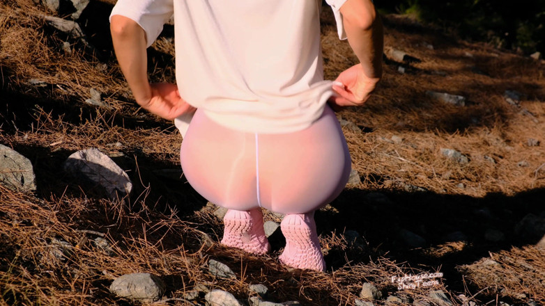 Shiny teens: Shiny white pantyhose and jeans minishorts outdoor