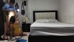 Crisanto999: 大屁股继母落在我脚前