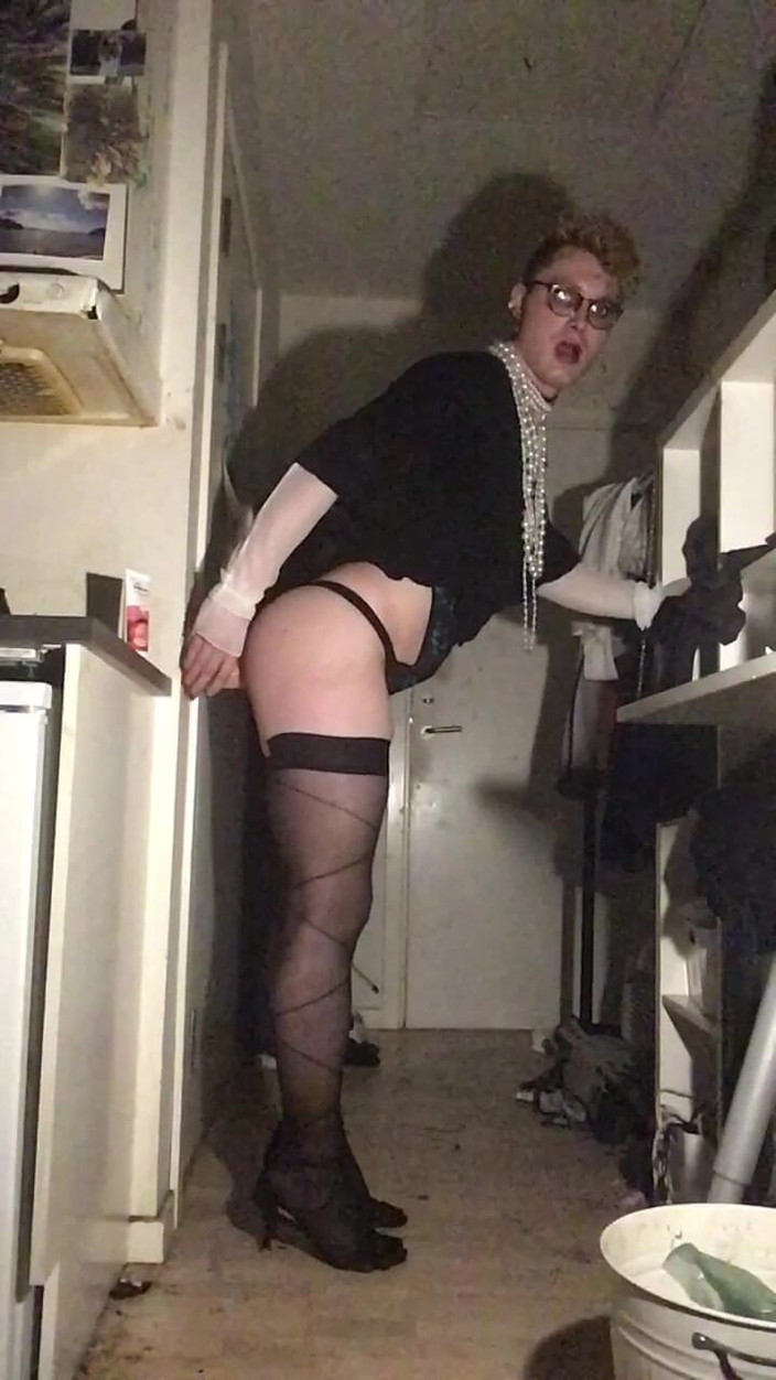 Sissy Cindy Slut: Maricas cadela